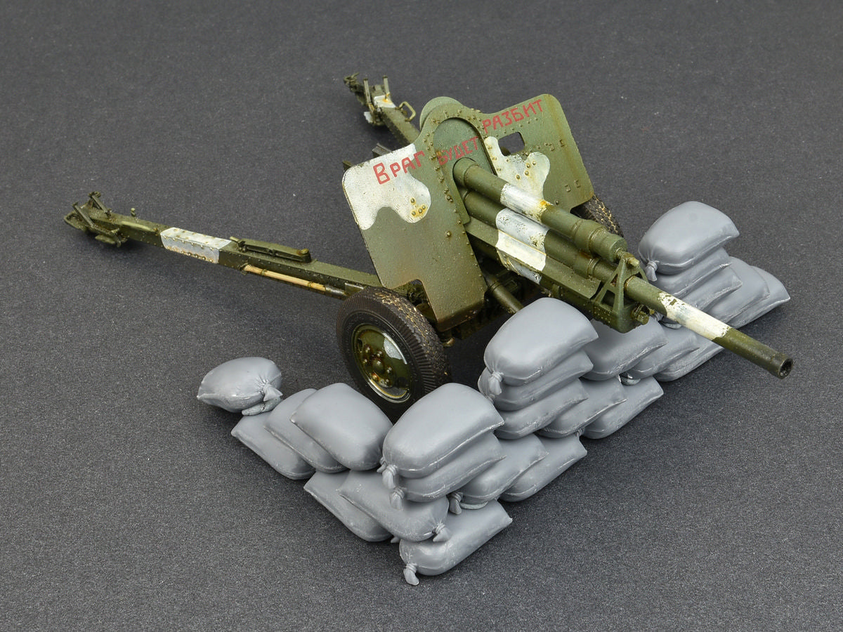 Miniart 1/35th scale Hessian Bags (Sand, Cement, Vegetables, Flour, Seeds etc)