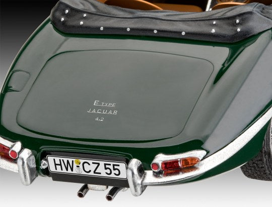 Revell 1/24th scale Jaguar E-Type Roadster