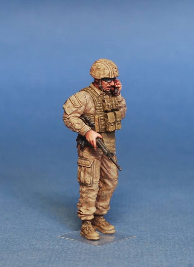 Miniart 1/35th scale USMC Tank Crew