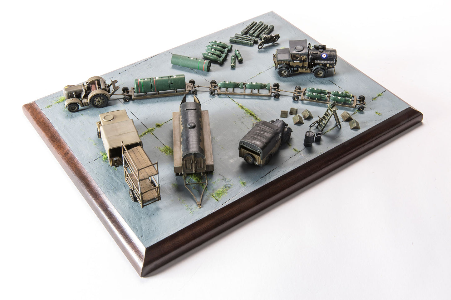 Airfix 1/72nd scale WWII RAF Bomber Resupply Set