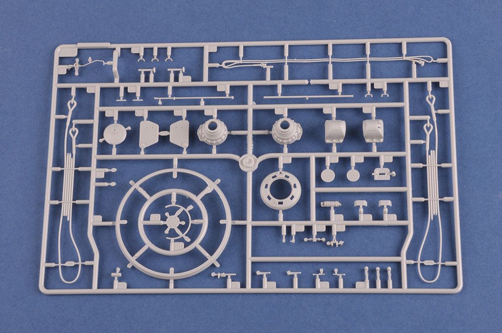 HobbyBoss 1/35th scale Pz.Kpfw.VI SdKfz.182 Tiger II