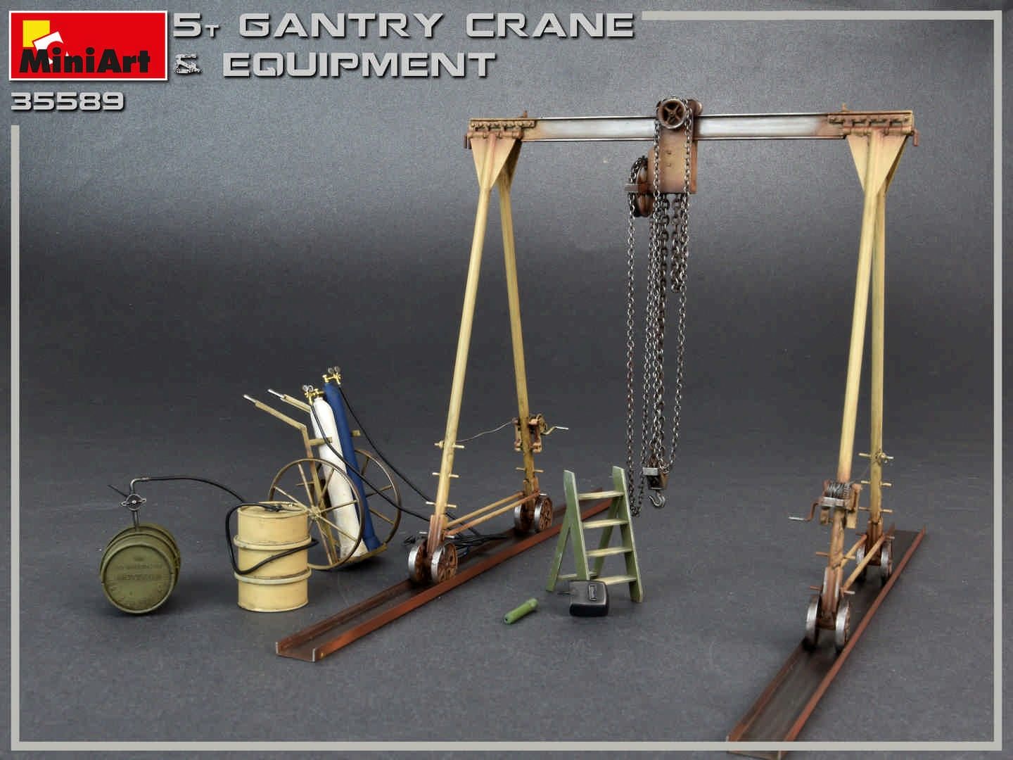 Miniart 1/35th scale 5 Ton gantry Crane & Equipment