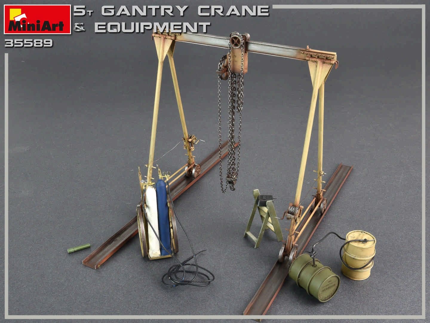 Miniart 1/35th scale 5 Ton gantry Crane & Equipment
