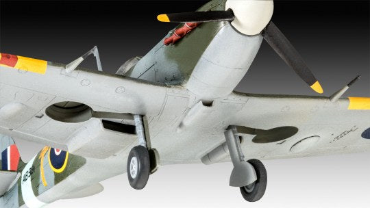 Revell 1/72nd scale Combat Set Messerschmitt Bf109G-10 & Spitfire Mk.V