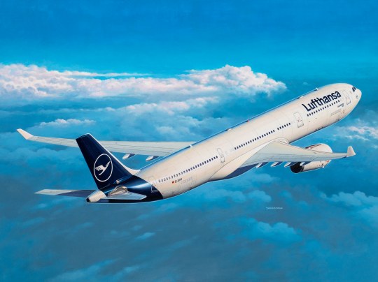 Revell 1/144th scale Airbus A330-300 Lufthansa New Livery