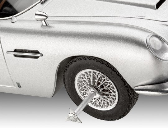 Revell 1/24th scale Aston Martin DB5 – James Bond 007 Goldfinger Model Set