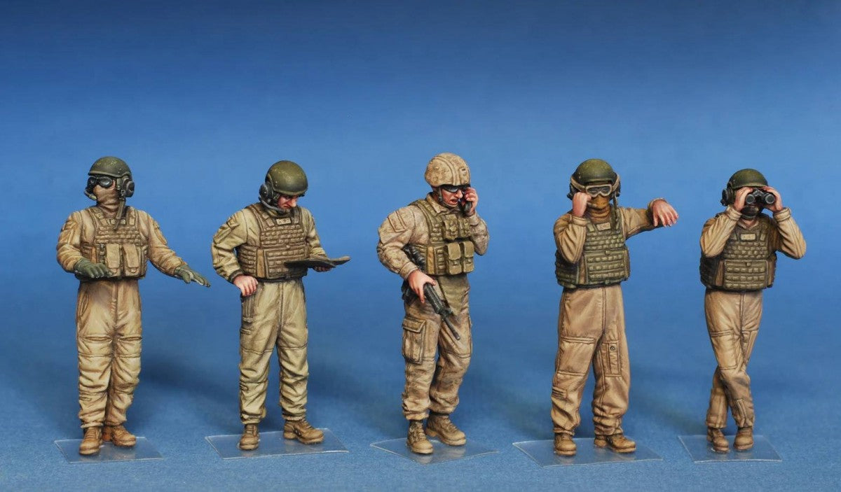 Miniart 1/35th scale USMC Tank Crew