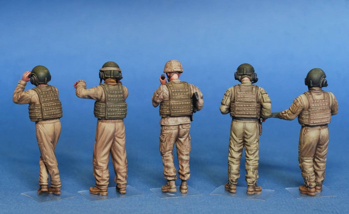 Miniart 1/35th scale USMC Tank Crew