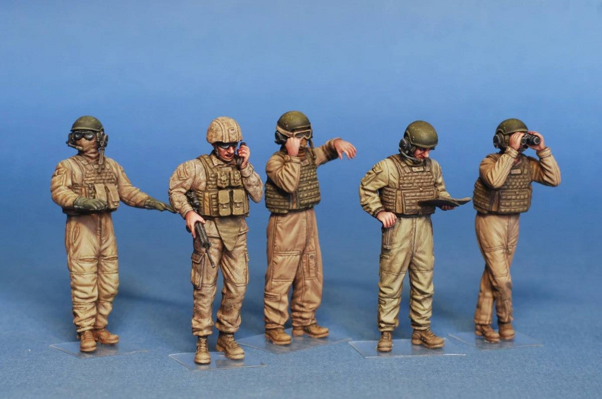 Miniart 1/35th scale USMC Tank Crew