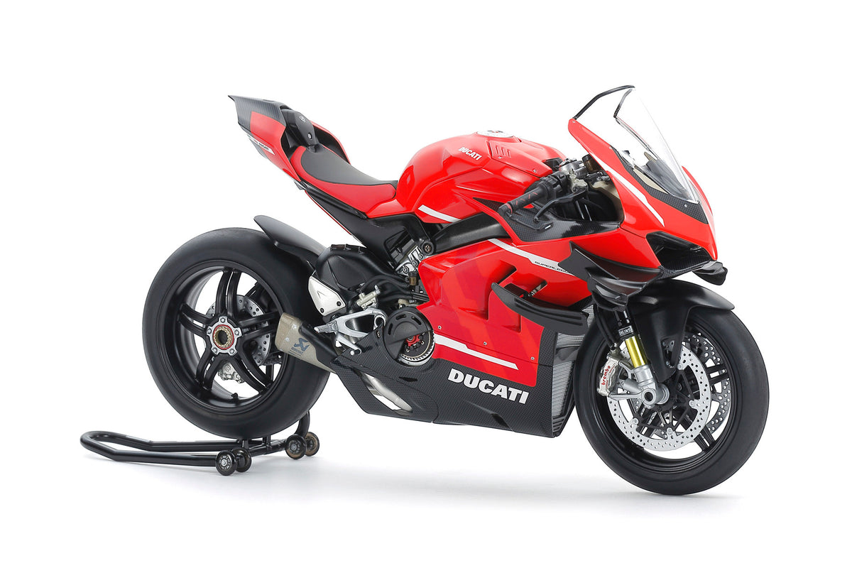 Tamiya 1/12 scale Ducati Superleggera V4 with Racing Kit
