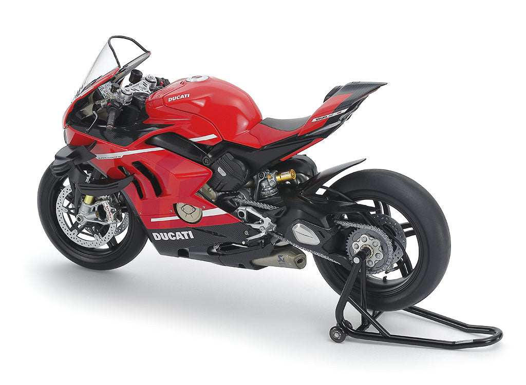 Tamiya 1/12 scale Ducati Superleggera V4 with Racing Kit