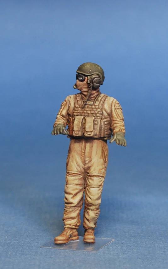 Miniart 1/35th scale USMC Tank Crew