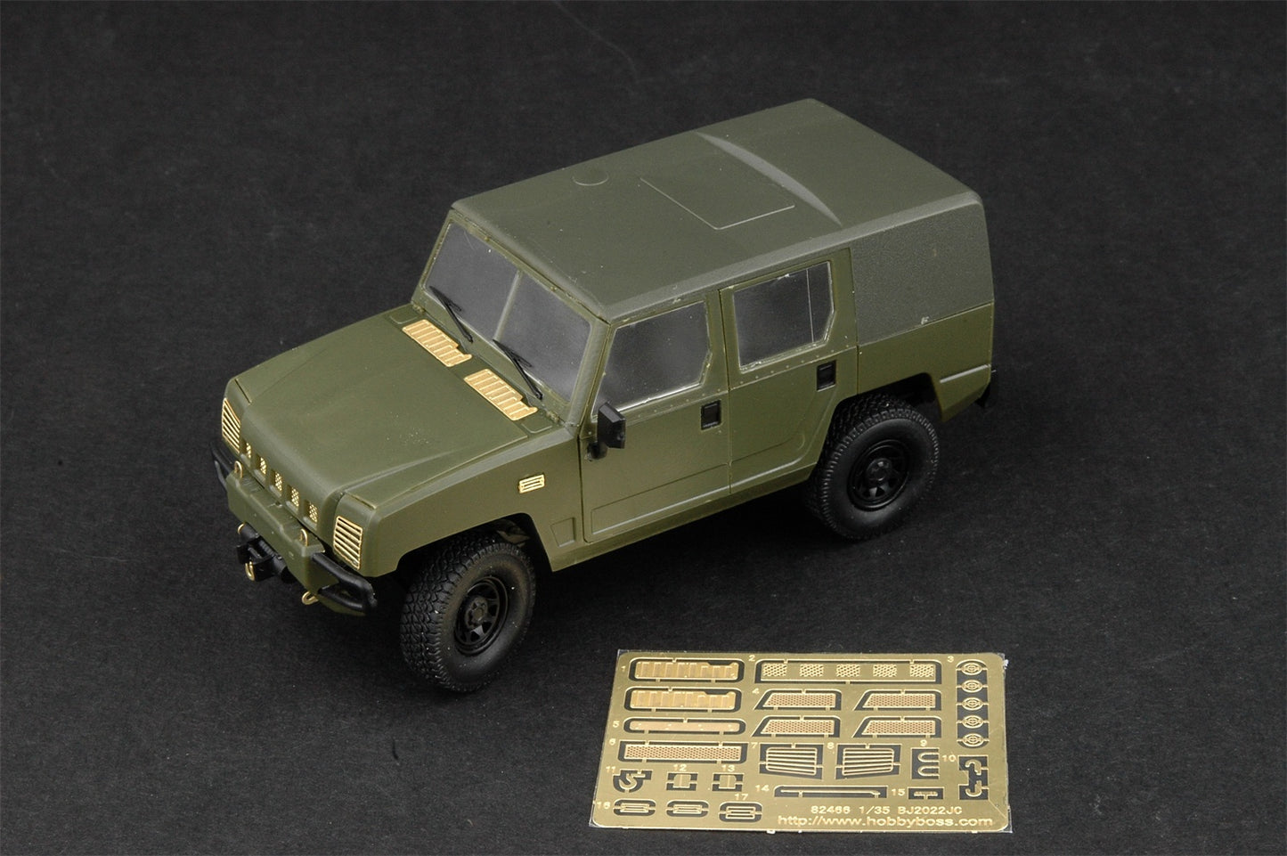 HobbyBoss 1/35th scale BJ2022JC Yong Shi
