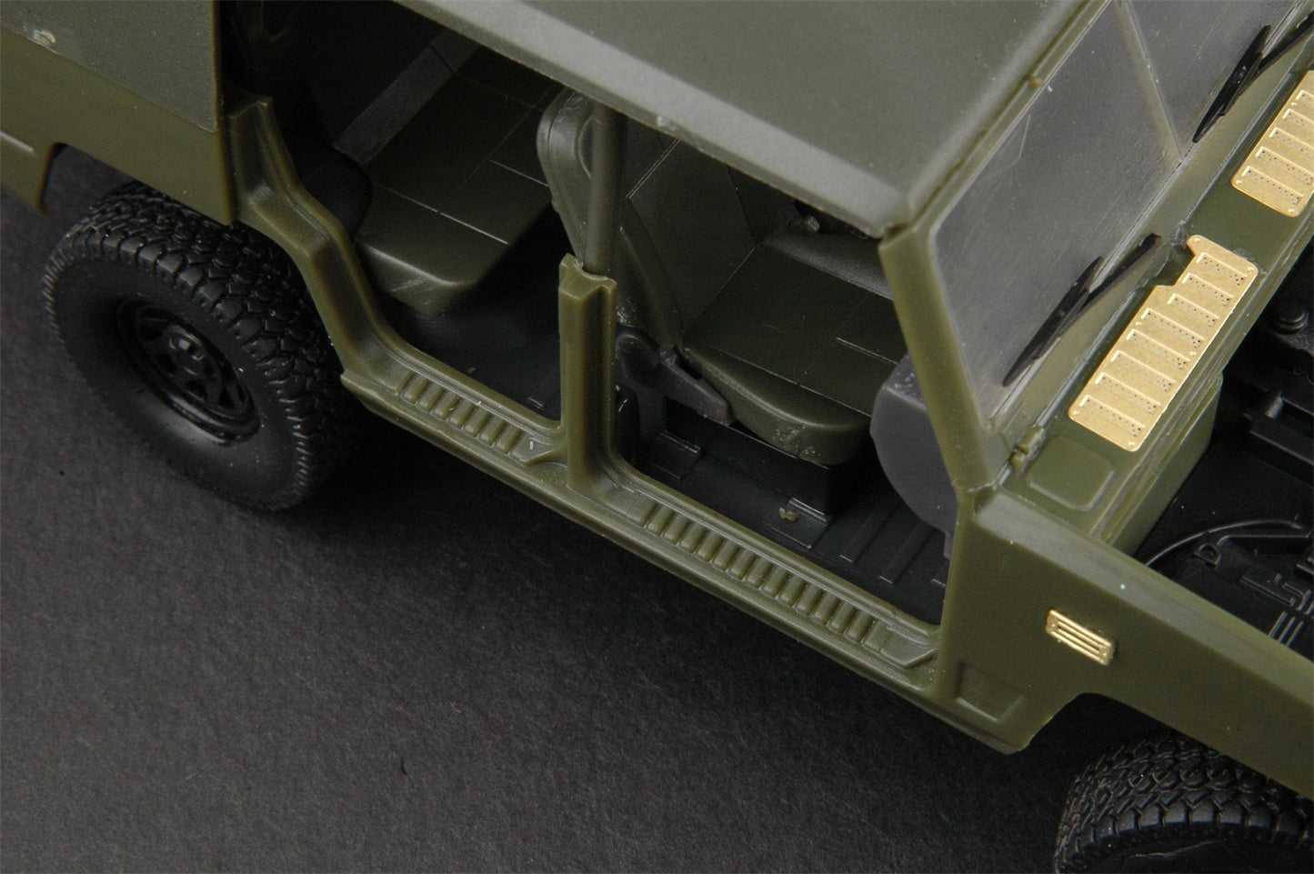 HobbyBoss 1/35th scale BJ2022JC Yong Shi