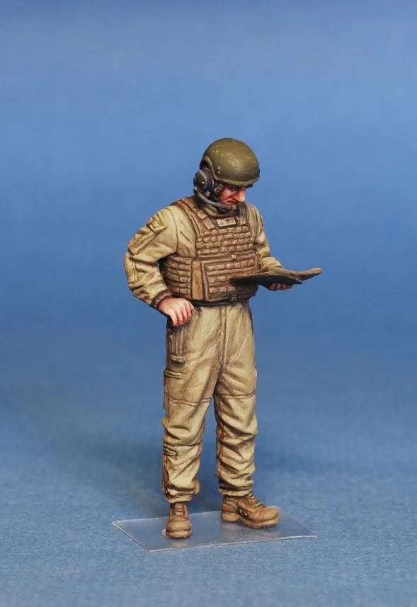 Miniart 1/35th scale USMC Tank Crew