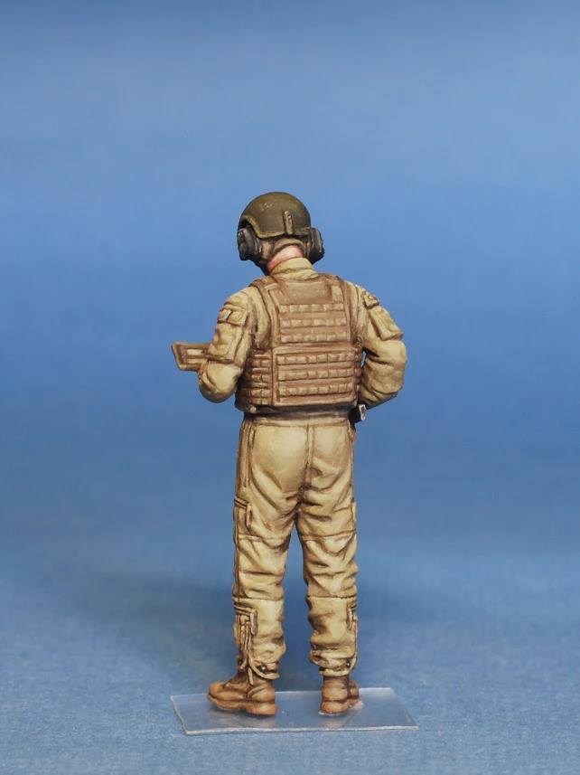 Miniart 1/35th scale USMC Tank Crew