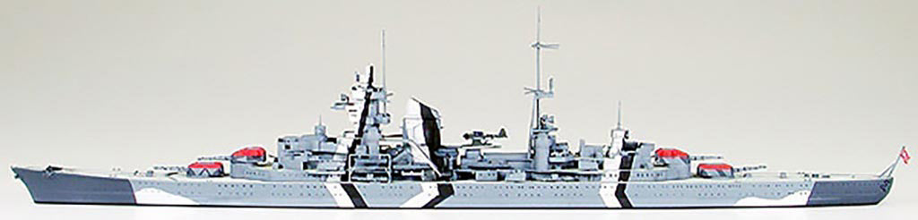 Tamiya 1/700th scale - German Heavy Cruiser Prinz Eugen
