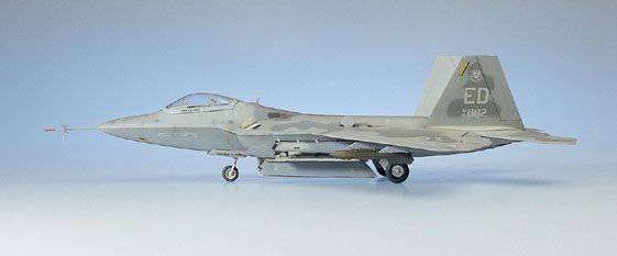 Italeri 1/72nd F-22 Raptor