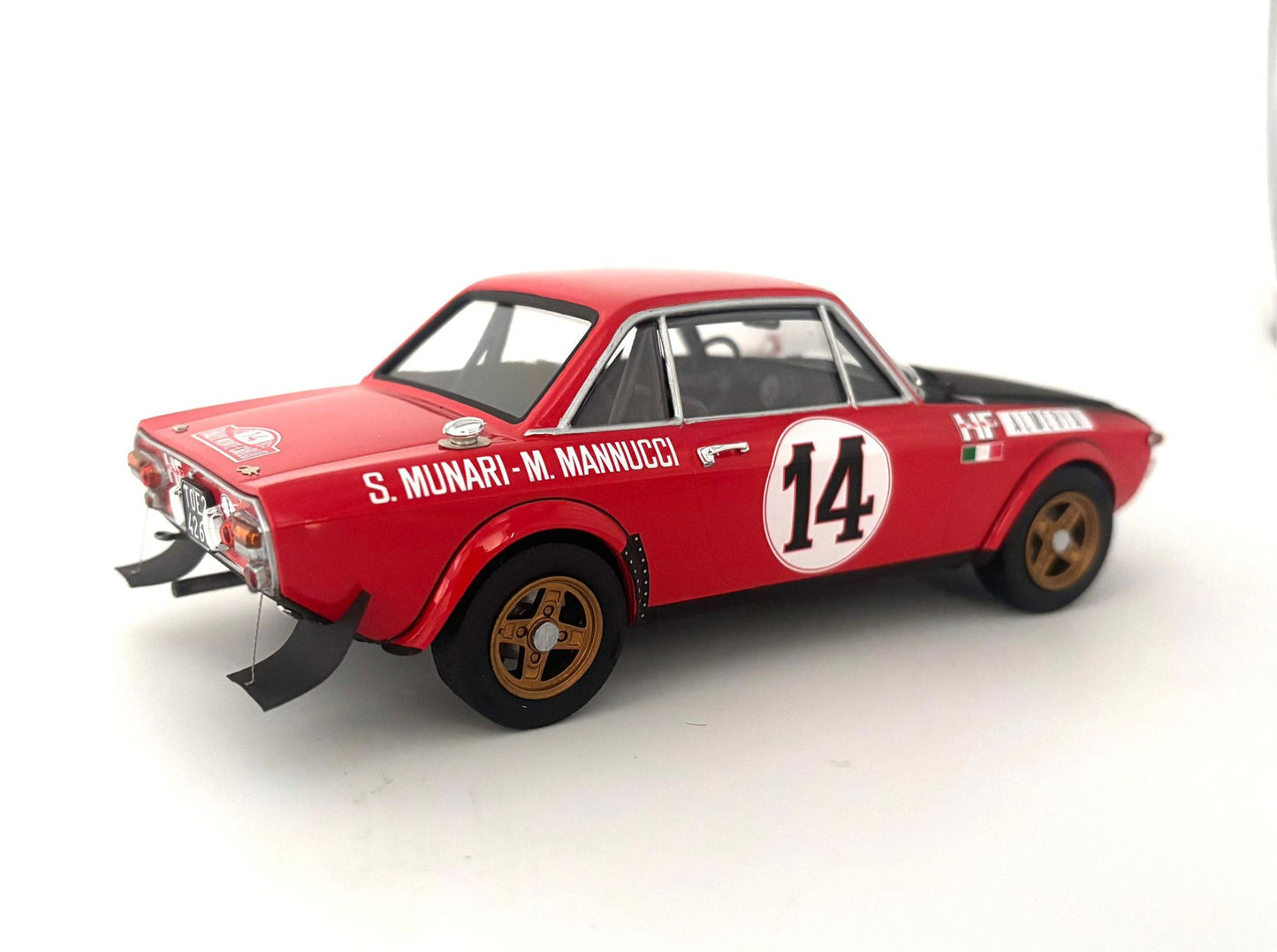 Italeri 1/24th scale Lanci Fulvia HF Rally Montecarlo 1972
