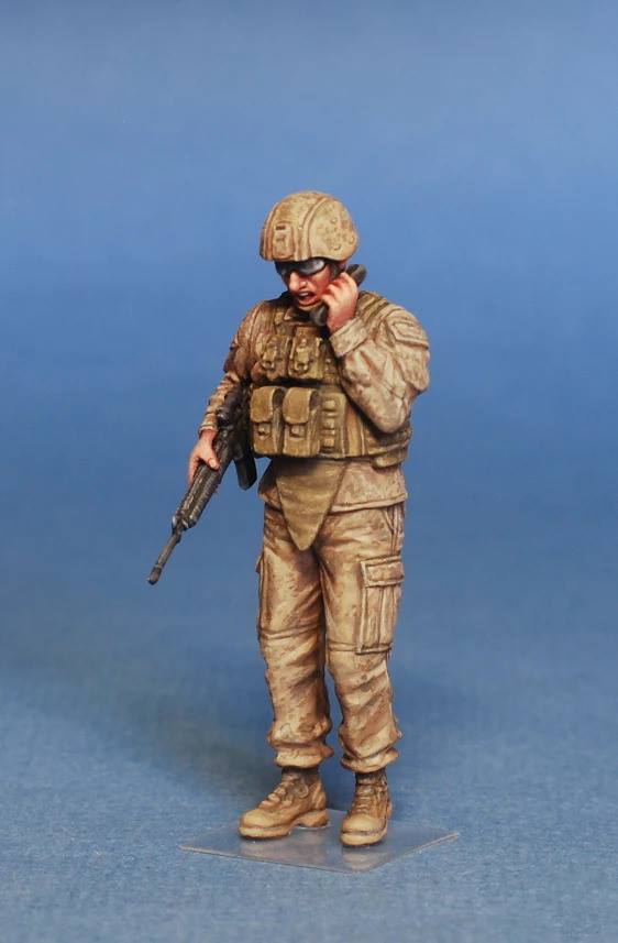 Miniart 1/35th scale USMC Tank Crew