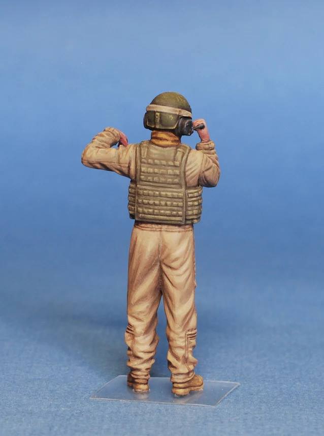 Miniart 1/35th scale USMC Tank Crew