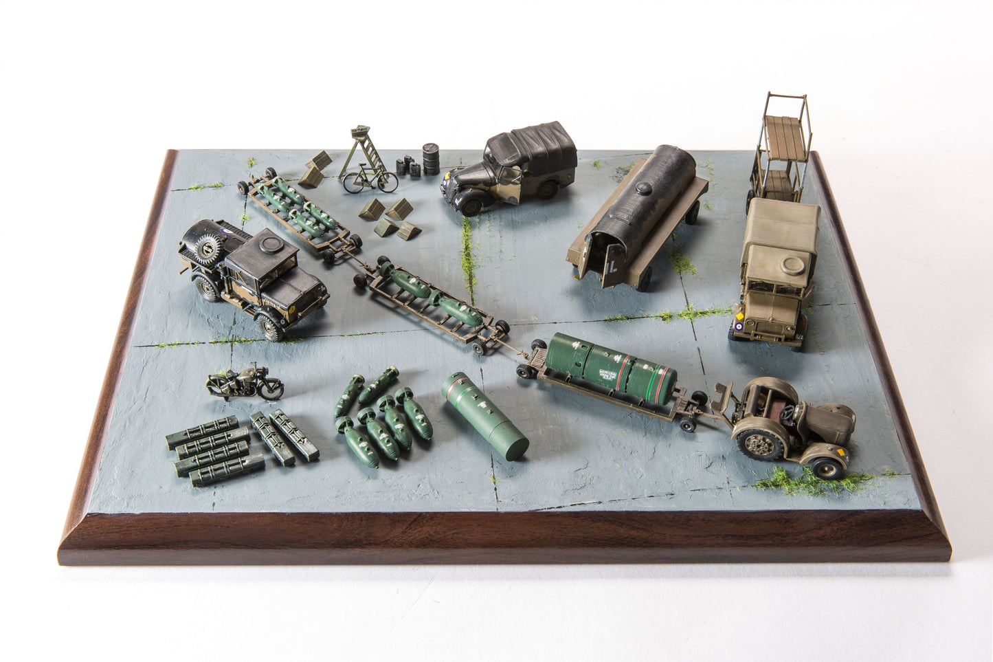 Airfix 1/72nd scale WWII RAF Bomber Resupply Set