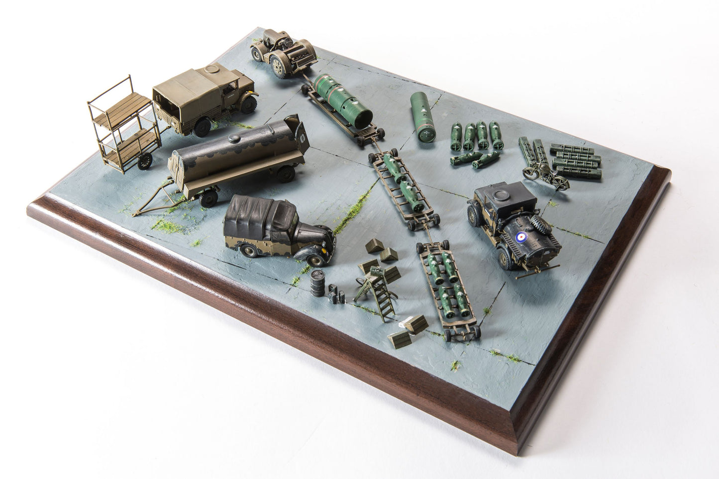 Airfix 1/72nd scale WWII RAF Bomber Resupply Set