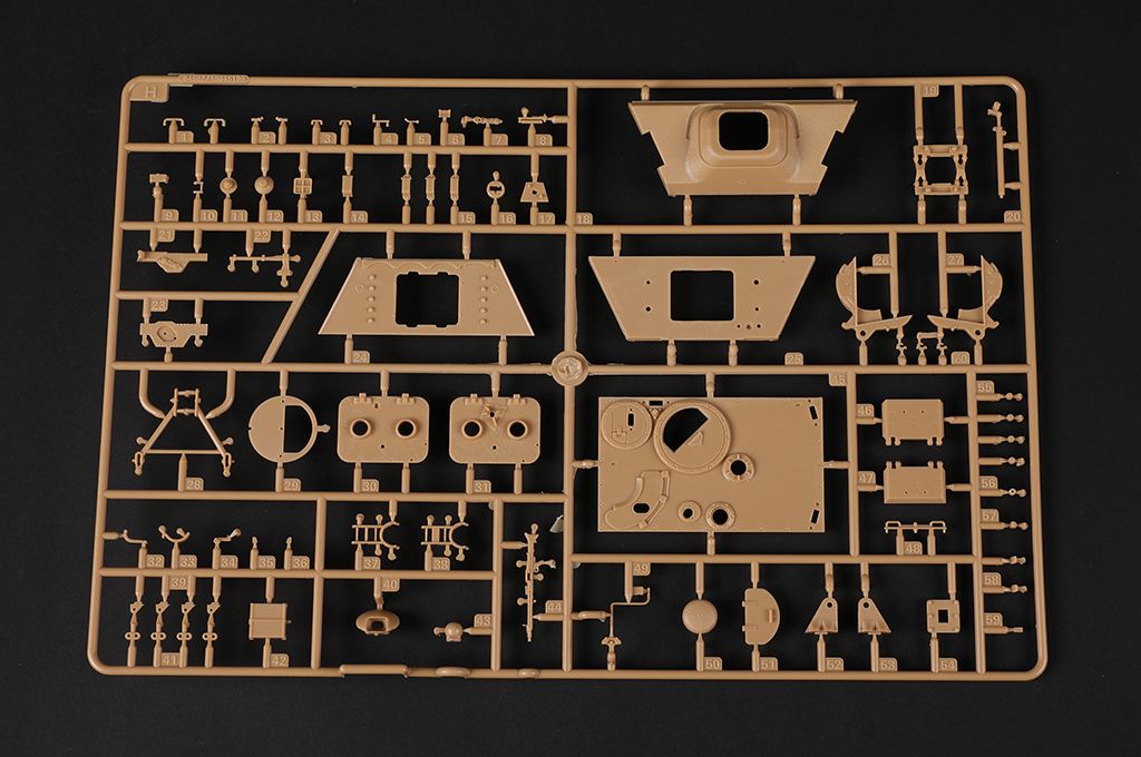 HobbyBoss 1/35th scale Jagdtiger (Henschel prod)