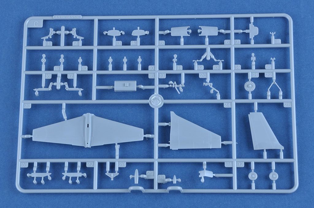 HobbyBoss 1/72nd scale U-2A Dragon Lady