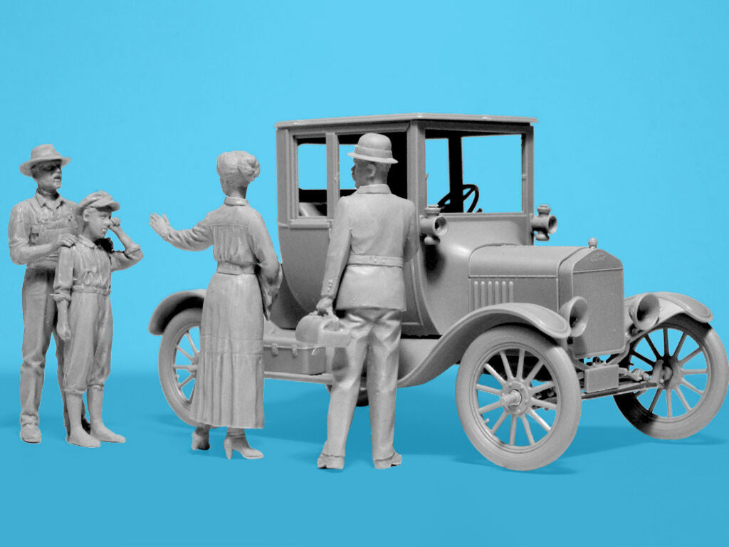 ICM 1/35th scale Doctor on Call 1918 Model T Car with 4 Figures