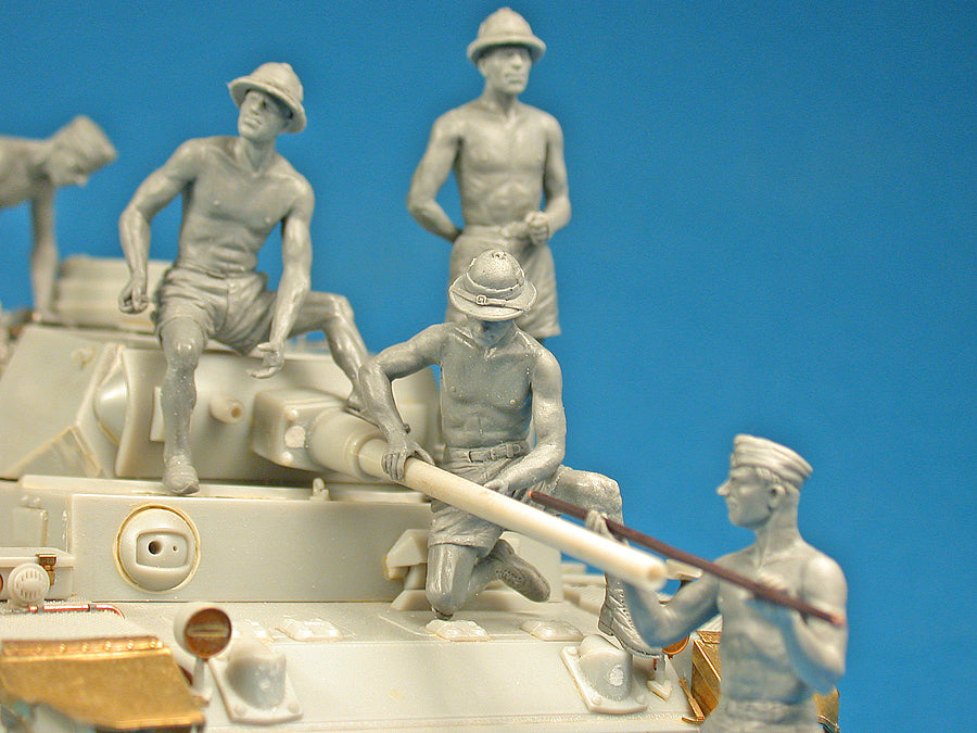 Miniart 1/35th scale German Tank Crew 'Afrika Corps' Special Edition