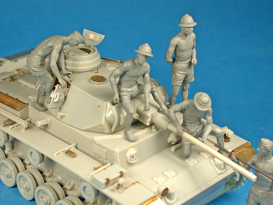 Miniart 1/35th scale German Tank Crew 'Afrika Corps' Special Edition
